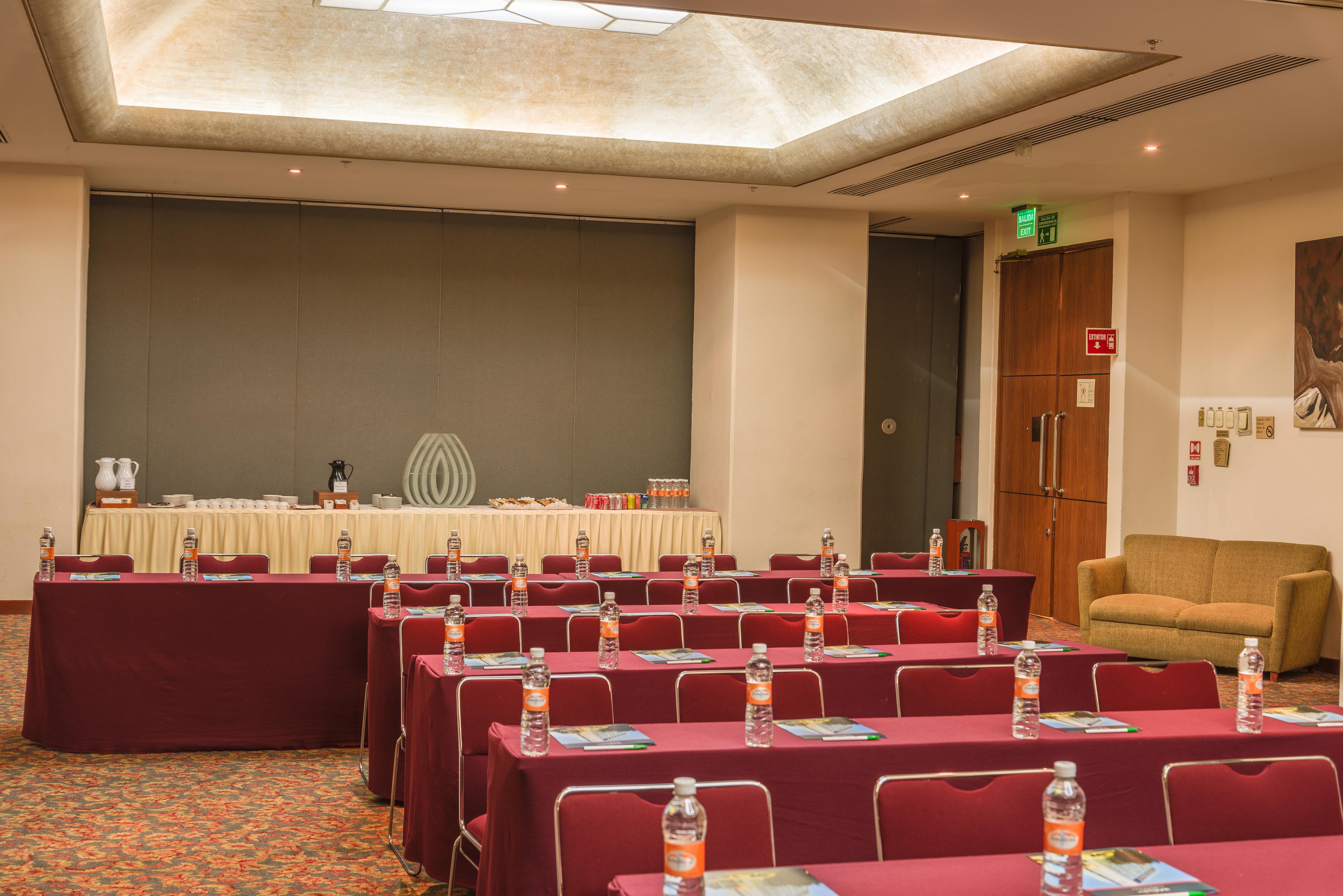Holiday Inn Guadalajara Select By Ihg מראה חיצוני תמונה